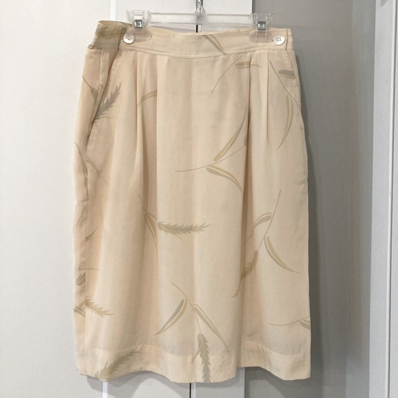Dana Buchman Dresses & Skirts - Dana Buchman 100% Silk skirt